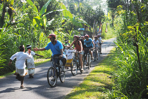 Bersepeda di Daerah Ubud